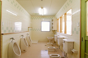 3歳未満児保育室・トイレ